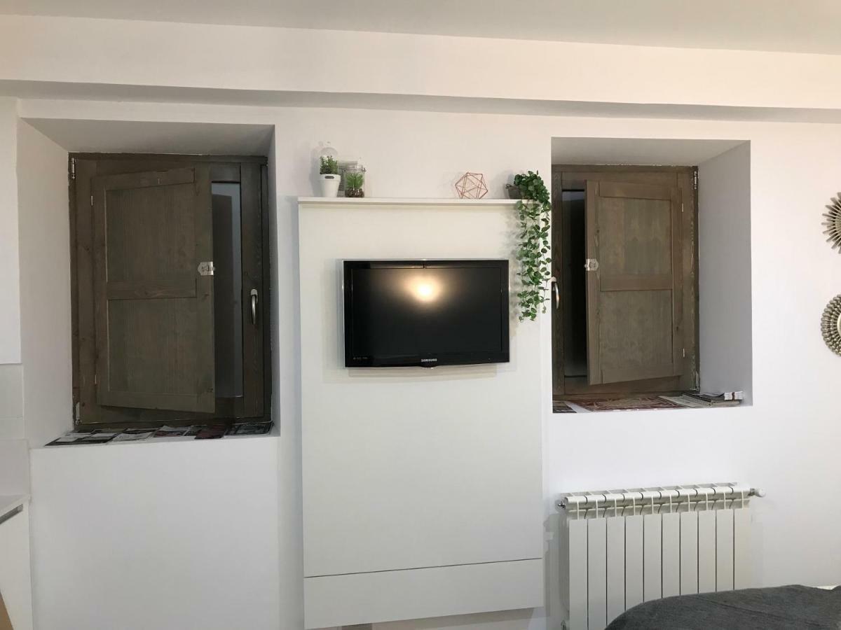 Belia A.T. Apartment Caceres Luaran gambar